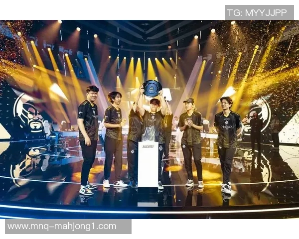 S15LOL赛事与和平精英联动深入解析BLG战队当前状态与表现